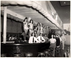 oldflorida:  It’s the weekend and burlesque girls are ready