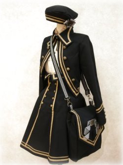 shinnchan:  kitsoru:  Military style lolita coords via Frasco