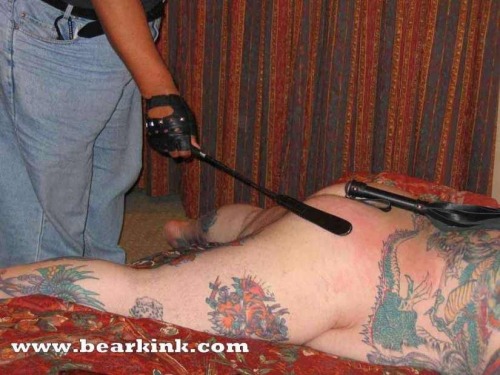 fareastbear:  master Phil set.2 one of the best illustrated man.  TheÂ Tattooed Guy is TheÂ SEXIESTÂ MAN I KNOW!I would love to be his slave! It would be for life!