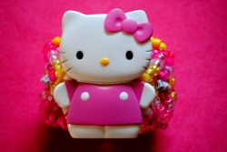 “Hello Kitty ♥ Daisy” cuff I made for Debbie