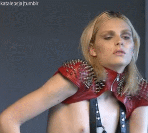 fckyeahprettyboys:  ohmygodddd.
