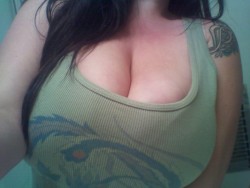 calidiva:  #cleavage   nice and big lush big tits,mmmmmmmm,.