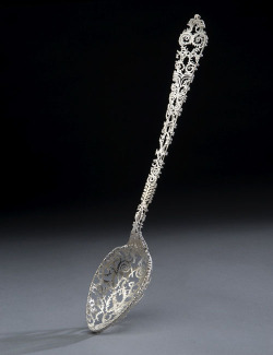 hellobiba:  Dear Lord. filoselleskies:  Silver Sterling Spoon