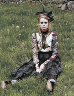 Agnete Hegelund by Venetia Scott for Vogue UK September 2007