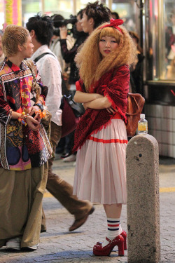 fuckyeahjapanandkorea:   Series:  Shibuya Halloween 2011 by Asian