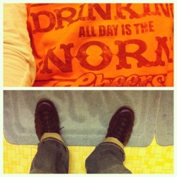 #Todayskicks #Sneakerholics ‘09 Eggs again x Cheers tee