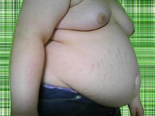 mikebigbear:  Great tits, belly and stretch-marks. Very sexy chub! 