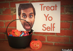 xwatchmerise:  bemore:  how i am treating trick-or-treaters this