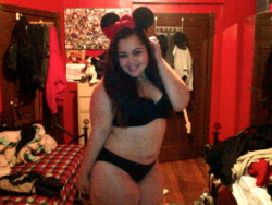 lavishlove:  too much?… sexy AND chubby minnie! <3   Too