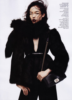 r3b3cc4s:  Black & White| Sun Feifei by Josh Olins for Vogue