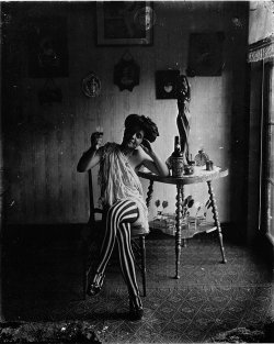 sydneyflapper:  lostsplendor:  (via A prostitute in New Orleans