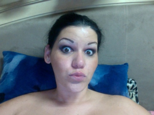 just finish my live webcam show of the week. If you missed it log in so you can see it www.angelinacastrolive.com