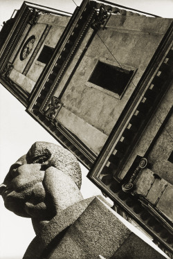 Monument to Ferdinand Lassalle, Leningrad photo by Boris Ignatovich,