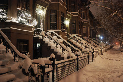 bluepueblo:  Snowy Night, Brooklyn, New York  photo via independentlyy