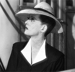 narcissusskisses:  I love this film. Now, voyager. 