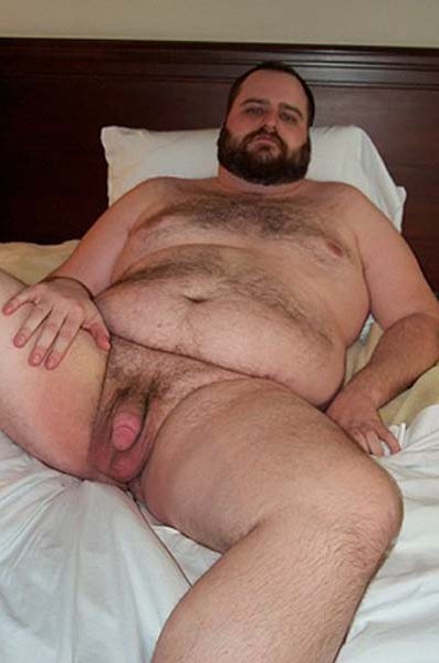 electricunderwear:  fareastbear:  Bullbear on Bearlicious  set.1  I’d love to spend a night with him. 