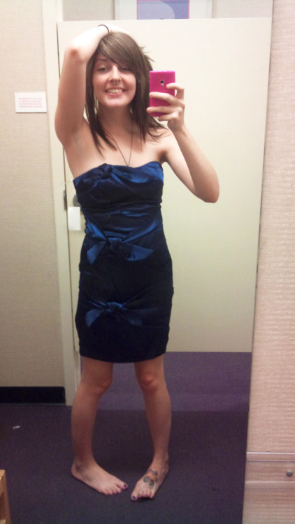 samiz0mbie:  bought some heels and two dresses today. (: 