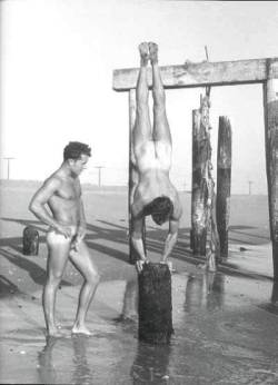 Nudist Men
