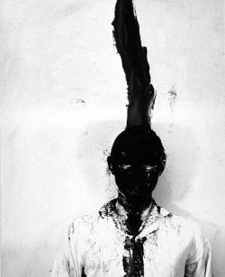 nobodylovesart:Günter Brus/ Self-Painting, Photo Action/ 1965