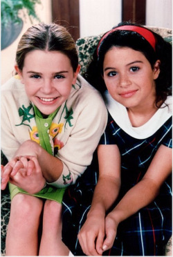 thebluthcompany:  Mae Whitman and Alia Shawkat when they co-starred