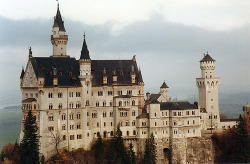 decretum:   Neuschwanstein Castle - Close-up of Palace (Palais)