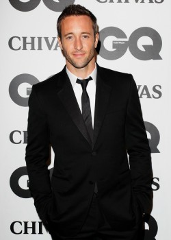 mancrushoftheday:  yellowasian:  Alex O’Loughlin | GQ Australia