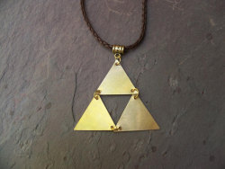 it8bit:  Legend of Zelda Full Triforce Necklace - by Norse West