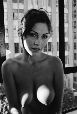 Nude B&W ★ Let’s talk: My Discussion Forum