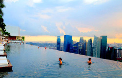 bluepueblo:  Rooftop Infinity Pool, Singapore  photo via nothingspecial