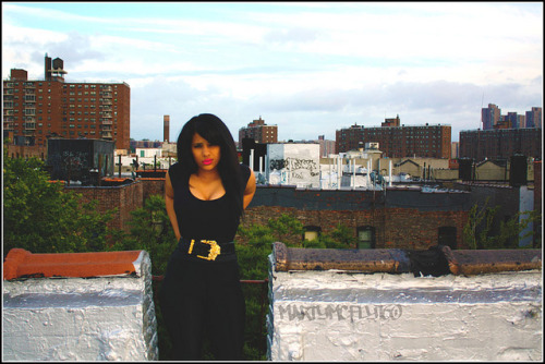 Fun rooftop shoot with Cyn Santana.[follow for LOADS more from her, including BIKINI] - Certified #KillerKurves