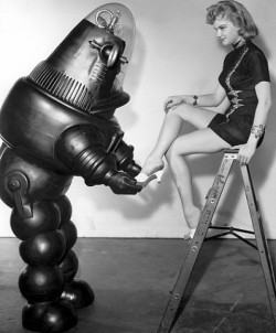 maudelynn:  Robby the Robot & Anne Francis in a promo shot