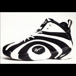 Aye Reebok, can we get these back tho? Pretty please #sneakerholics