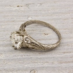 thesassyhoe:  when I marry myself I’ll use this ring  