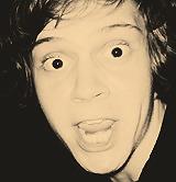 robertopattinson-blog:  9 favorite pics of Evan Peters 