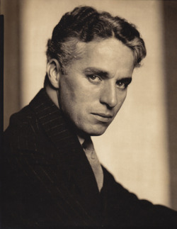 redbimbo:  Charlie Chaplin, photographed by Edward Steichen in