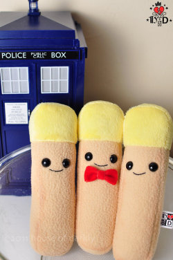 doctorwho:  Fish Finger and Custard plush by houseofdarkly on
