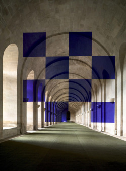 weirddivides:  Trompe L’oeil by Felice Varini 