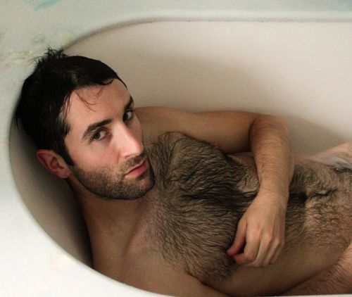nipplepigs.tumblr.com/post/20703669423/
