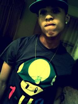 dopeboyteddy:  http://dopeboyteddy.tumblr.com/ 