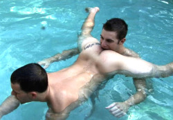 This is on my bucket list…eat out a guy while in the pool.