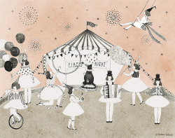 sigosiendohormiga:  circus night by Madame Lolina on Flickr.