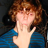   Funny faces Evan Peters 