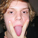   Funny faces Evan Peters 