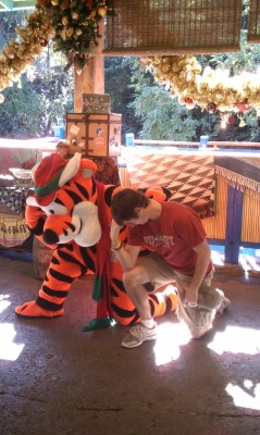 billspreston:  tebowing:  Tebowing with Tigger  and this is why