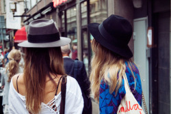 c-aptivate:  wish i could pull off these hats  same!