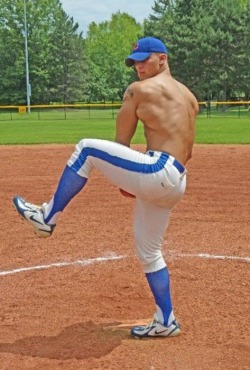 Dear lord! HOT! dare2gobare:  Baseball butts drive me nutts!