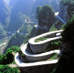 bluepueblo:  Hairpin Highway, Tianmen Mountain, China photo via
