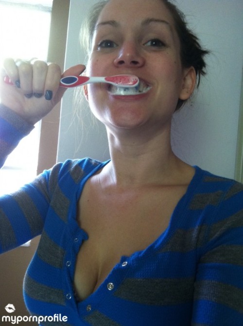 Getting my teethies clean ;)