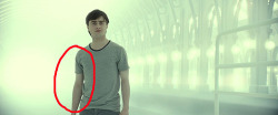     GUYZ, HARRY POTTER HAS TWO SHIRTS.  One for winter and one