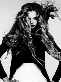 “Wilde Wellen” :// Magdalena Frackowiak by Ben